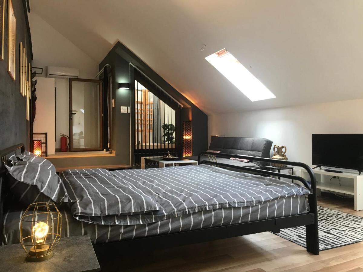 Savoya Nr3 Studio Old City Center Self Check-In Timisoara Bagian luar foto